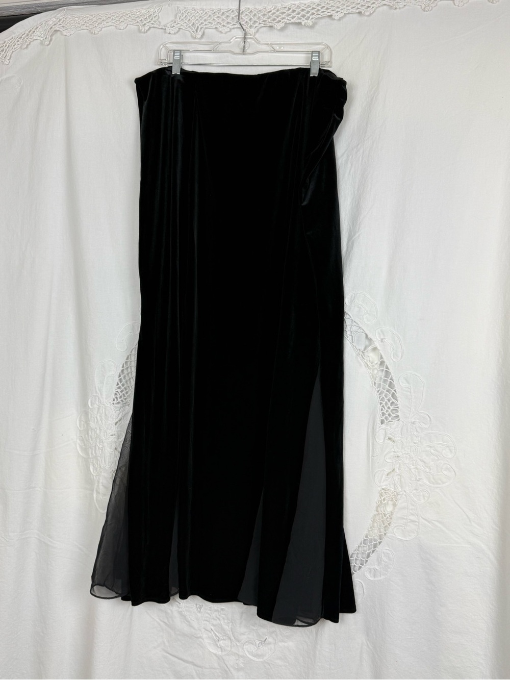 Niki - Elegant Black Maxi Velvet Skirt - Size 3X